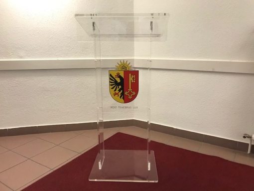 Lutrin de conférence haut de gamme en plexi transparent PMMA de 15 mm d'épaisseur, disponible à l'achat en ligne sur C.Diff Prom avec livraison rapide dans toute la Suisse.