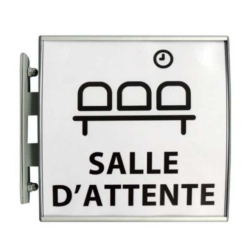 Drapeau signalétique double-faces en aluminium anodisé naturel, équipé d'un protecteur plexi antiréflets et d'embouts plastiques gris clair, disponible en 8 formats différents, fixable au mur, à commander en ligne sur C.Diff Prom avec livraison rapide en Suisse.