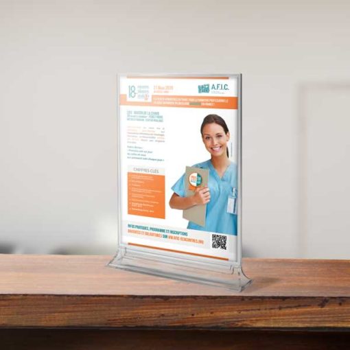 Un présentoir double face pour affichage de comptoir, idéal pour insérer des affiches, des photos ou des menus du jour. Disponible à l'achat en ligne sur C.Diff Prom avec livraison rapide en Suisse.