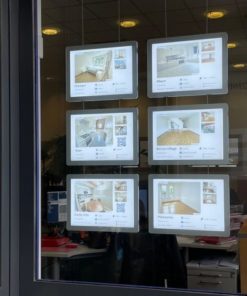 L'affichage lumineux premium est idéal pour améliorer l'impact visuel de votre vitrine, disponible en diverses tailles et formes avec éclairage recto-verso, et livré rapidement en Suisse via C.Diff Prom.